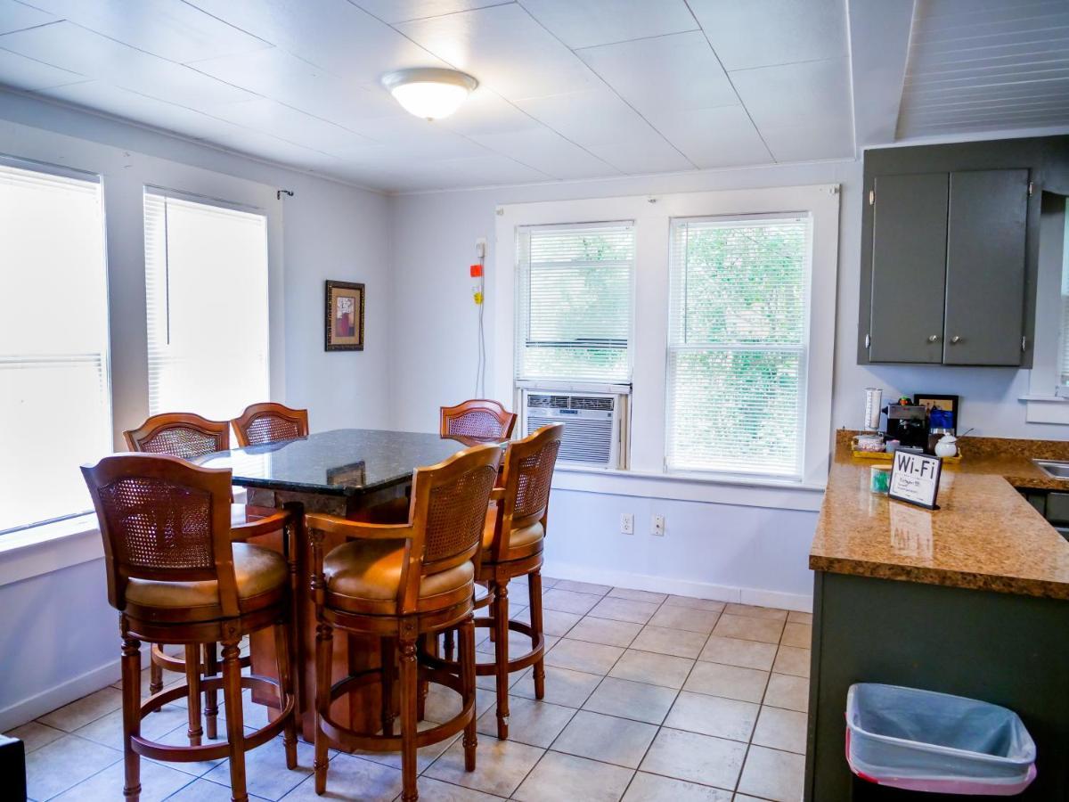 Private Home In Ocala With Fenced Yard, Piano, Central Location, Pets Welcome Kültér fotó